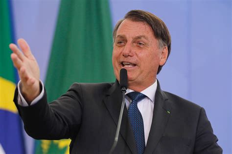 Bolsonaro, however, tweeted in response that brazil no longer accepts bribes and said any such money would be refused.bolsonaro has become known for using inflammatory and violent language and. Bolsonaro vai se libertar de amarras e ampliará briga com ...