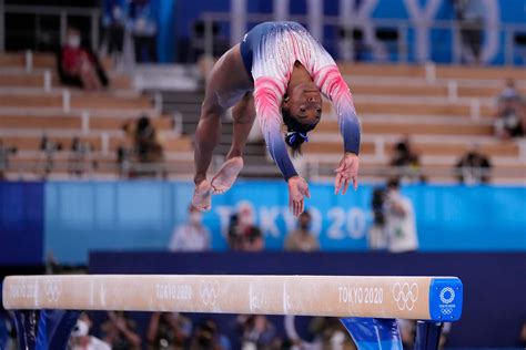 Olympic gymnast Suni Lee's gold medal overjoys Hmong Wisconsinites
