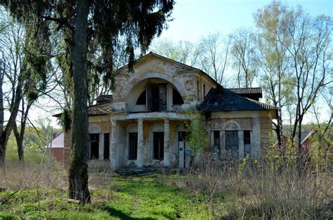 abandoned homes in russia lyakhovo mansion [located in moscow russia the lyakhovo