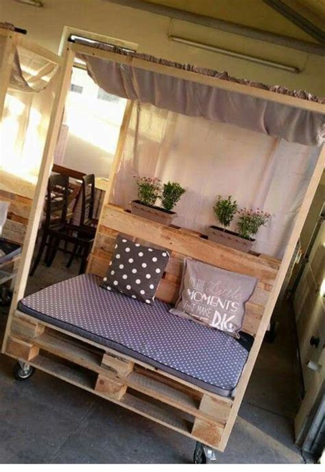 Kinderbett selber bauen mit der anleitung von hornbach: Sommerbett. ..Paletten...DIY | Palettenmöbel im freien ...