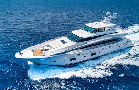 Rp Series Horizon Yachts Fifth Largest Global Custom Luxury Yacht