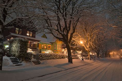 Cozy Winter Nights In Vancouver Canada 7360×4910 Hires