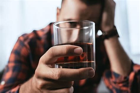Early Signs Of Alcoholism In A Loved One Steps To Recovery