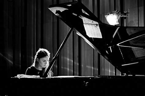 Elizaveta Frolova En Concert Pour Lajam Graigue