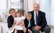 Charlène de Mónaco reaparece junto a Alberto y sus hijos | FOTOS - CHIC ...