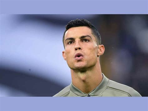 Cristiano Ronaldo Becomes First Footballer To Bank 1 Billion Imagesee