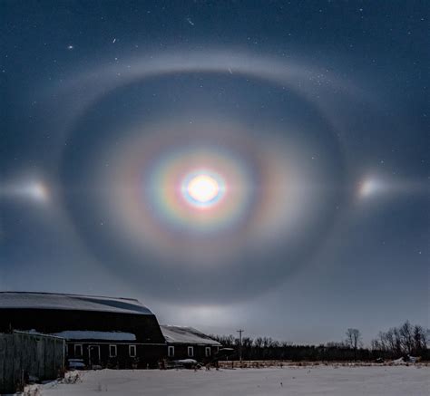 Moon Halo And Corona Taken At 4 Am Manitoba Canada Credit Brent