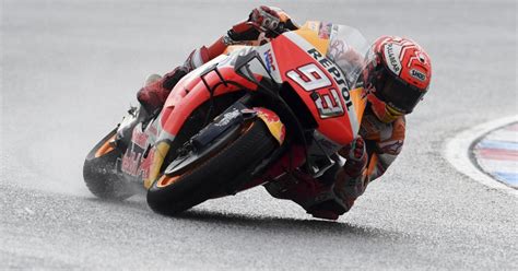 Watch Marquez Takes Risks To Secure Pole In Brno