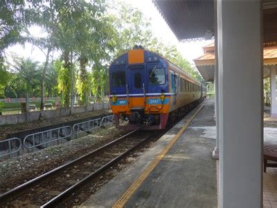 Train 36 is a faster train, at only 15.5 hours, while train 170 takes 18 hours to make the journey. Vai viajar para Bangkok? Saiba como chegar e sair da ...