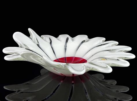 Fratelli Toso Murano White Red Center Italian Art Glass Flower Shaped