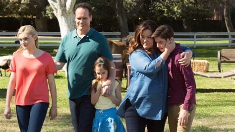 Watch American Housewife Season 2 Episode 19 It S Hard To Say Goodbye Online Free Watch Series