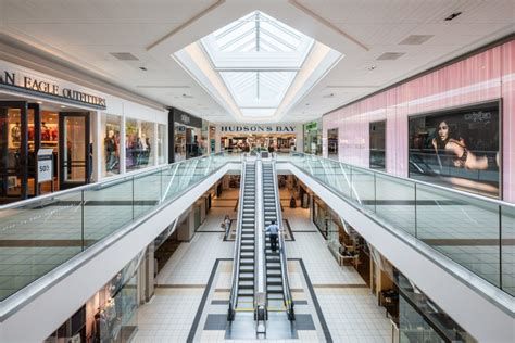 Leasing Upper Canada Mall