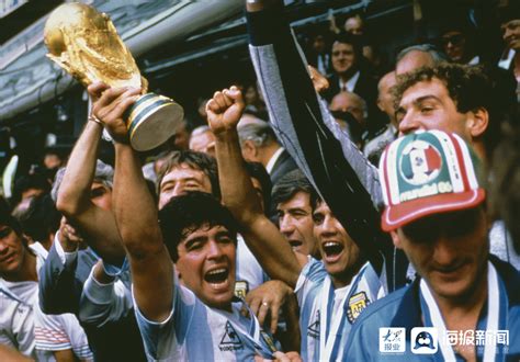 1986世界杯 马拉多纳率领阿根廷队夺冠 海报新闻