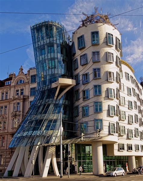 Architecture Dancing House Designed By Vlado Milunić And Frank Gehry