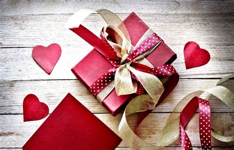 Comment Faire Une Boîte Cadeau Pour La Saint Valentin En Utilisant Du Papier Cartonné Diy