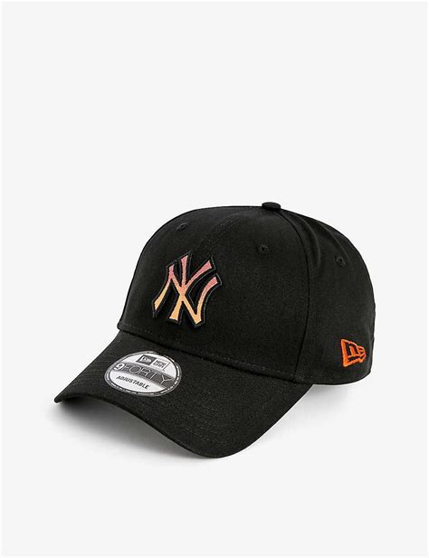 Ktz 9forty New York Yankees Embroidered Cotton Twill Baseball Cap In