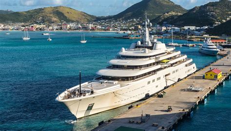 Dilbar, il super yacht da 500 milioni di euro, il più grande del mondo