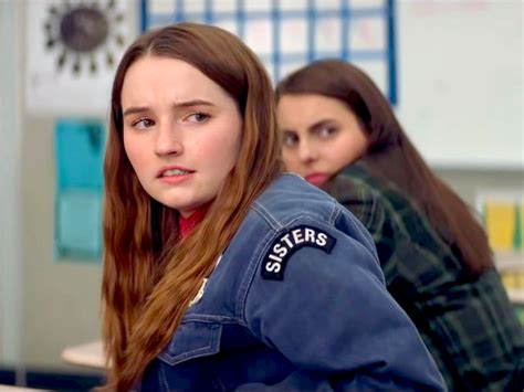 Booksmart Team Reacts To Airlines Reportedly Cutting Lesbian Sex Scene