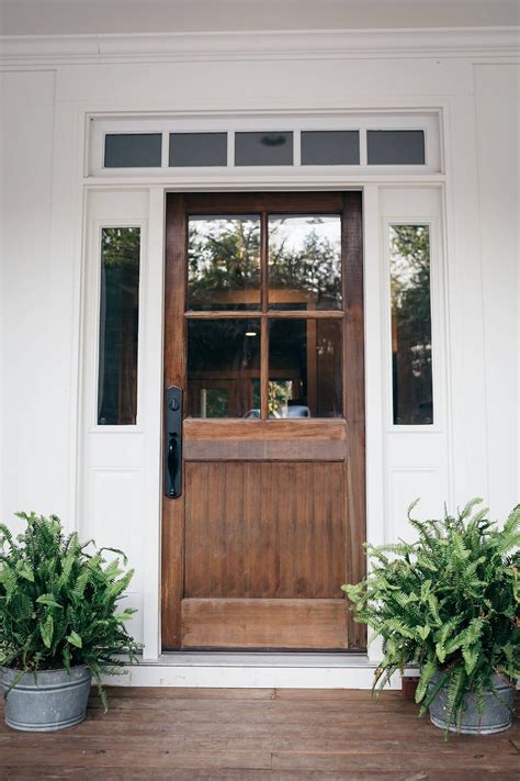 Go before 10am as it gets packed fast! 37 Farmhouse Front Door Idea Design 2019 Solid Wood Entry ...