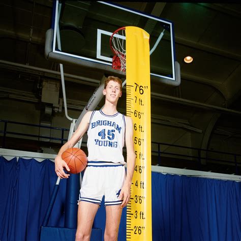 Shawn bradley official nba stats, player logs, boxscores, shotcharts and videos. Regulae: 8 Foot Tallest Nba Player Height