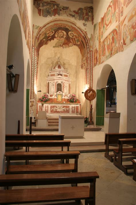 We simply booked through the reception at our hotel and turned up on the day. Pieve di San Pietro di Felletto