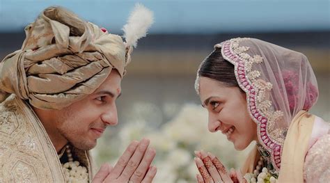 The Real Story Behind Sidharth Malhotra And Kiara Advani’s Viral Wedding Photo With Folded Hands