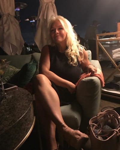 Duane Chapman Posts First Pic Of Beth Since Her Death Leaves Fans