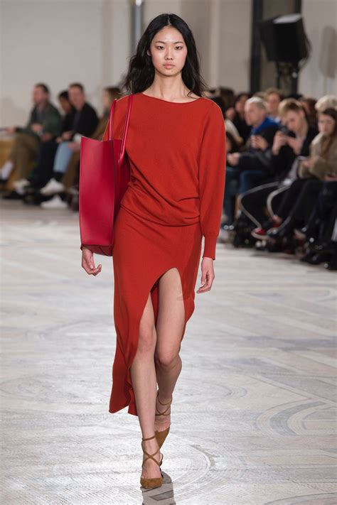 Jacquemus Fall 2018 Ready To Wear Fashion Show Collection Fashion