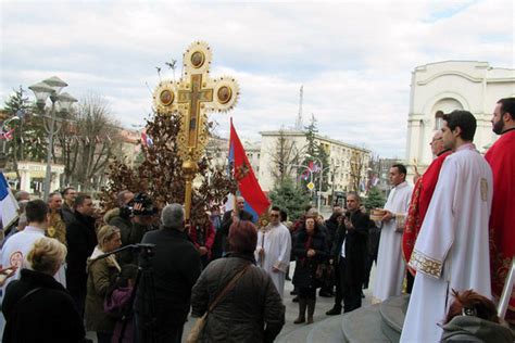Pravoslavni Vjernici Proslavljaju Badnji Dan Moja Hercegovina