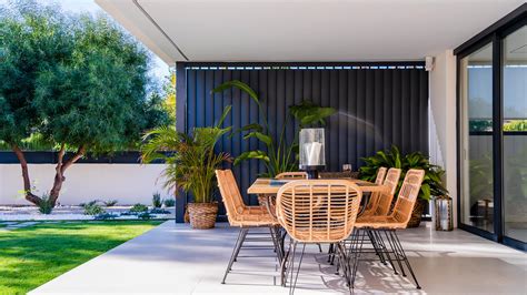Enclosed Patio Ideas 13 Ways To Cover Your Seating Space For Easy