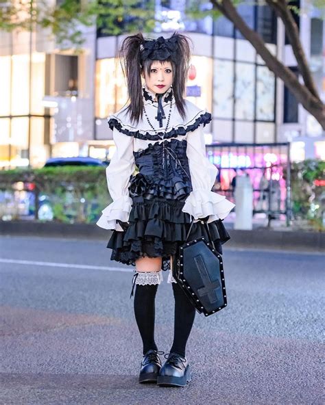 Tokyo Fashion Japanese Gothic Lolita And Visual Kei Fan Yukachin