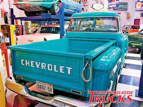 So Cute Old Trucks Pickup Trucks Cars Trucks Old Chevy Pickups