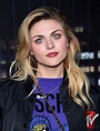 How Much Money Does Frances Bean Cobain Make from Her Father Kurt ...