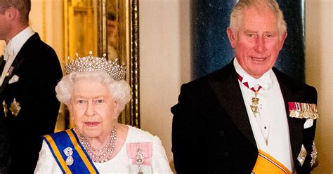 Queen Elizabeth Wont Abdicate The Throne Says A History Lecturer Heres Why Now To Love