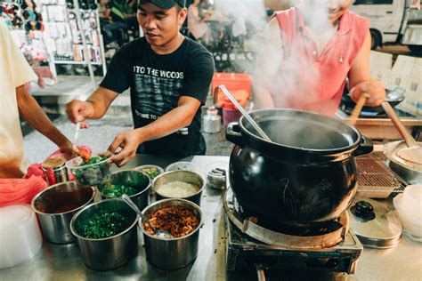 You may have seen our recent post on the great time we had during our off the eaten track tour with food tour malaysia and now you can see it in video. The 5 Best Street-Food Spots in Kuala Lumpur
