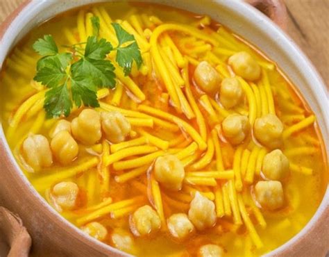 Receta De Sopa De Garbanzos Y Fideos