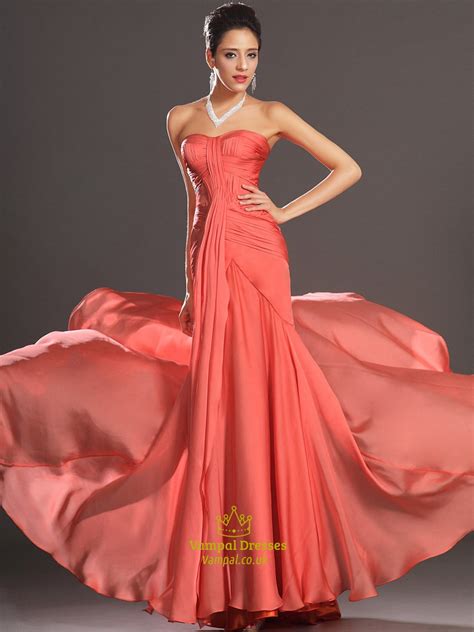 According to cosmopolitan uk, guests should arrive an hour before the wedding's official start time to ensure that they're not tripping over queen elizabeth ii as they make their way in. Simple Orange Strapless Sleeveless Ruched Sheath Chiffon ...