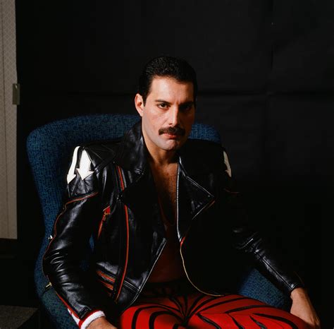 15 Facts About Freddie Mercurys Whirlwind Life And Career