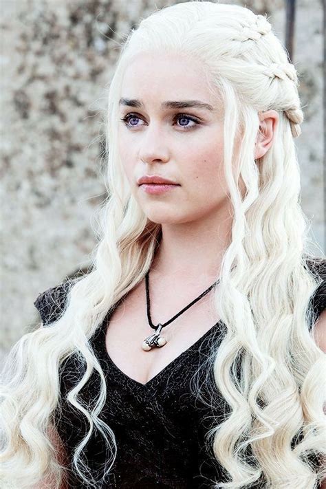 Daenerys Targaryen With Purple Eyes Game Of Throne Daenerys Emilia