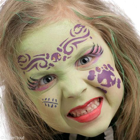 Tuto Comment Se Maquiller En Zombie Pour Halloween - Maquillage Zombie Girl facile - Idées conseils et tuto Maquillage
