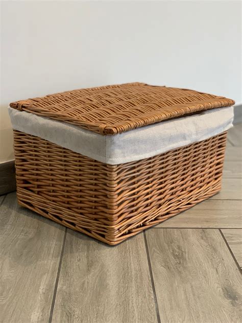 New Large Wicker Natural Style Basket With Lid And Lining Etsy Uk