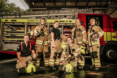 Five Female Firefighters Take On World Record Antarctic Crossing