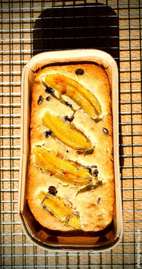 A rich, nutritious banana walnut cake that will taste delicious at any time of the day. In Cookie Haven: Brulée Banana Walnut Dark Chocolate Chip Loaf Cake