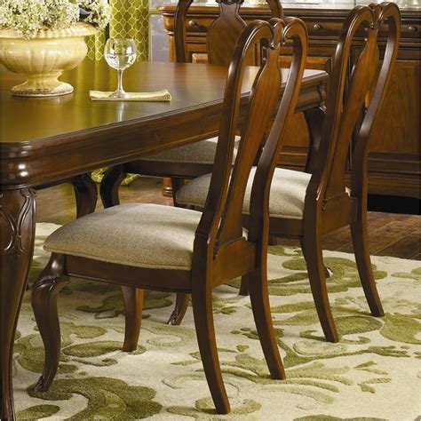 This nine piece dining set has a simple sophistication that's perfect for a relaxed or formal gathering. 9180-140 Legacy Classic Furniture Evolution Queen Anne ...
