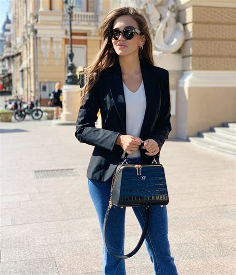 Katerina Fox в Instagram Холодне естетство чи присмак буржуазії👇 ⠀ Про шкіряні сумки під