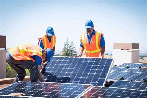5 Tips On How To Become A Solar Panel Installer