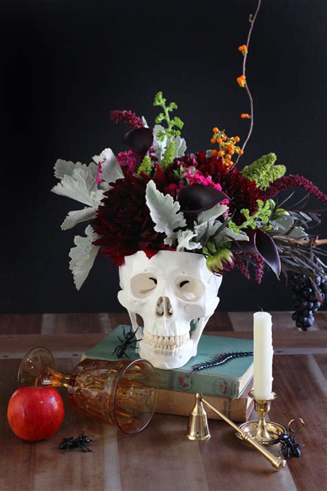 15 Fun And Spooky Diy Halloween Table Decorations