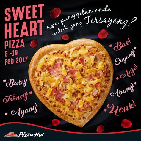 Our website is designed to work in portrait mode. Kuching Food Critics: Pizza Hut Sweet Heart Pizza