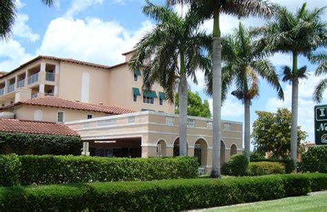 Close to beaches, dining, and shopping. Inn of Naples (Naples, FL) - Resort Reviews ...