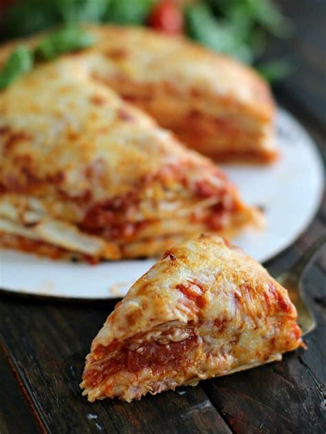 Flour Tortilla Pizza In Oven Recipe Video Sweet And Savory Meals